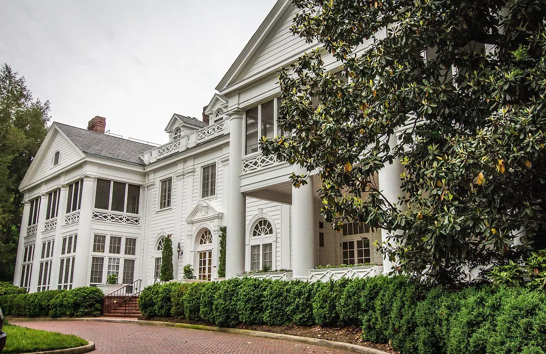 Duke Mansion-1